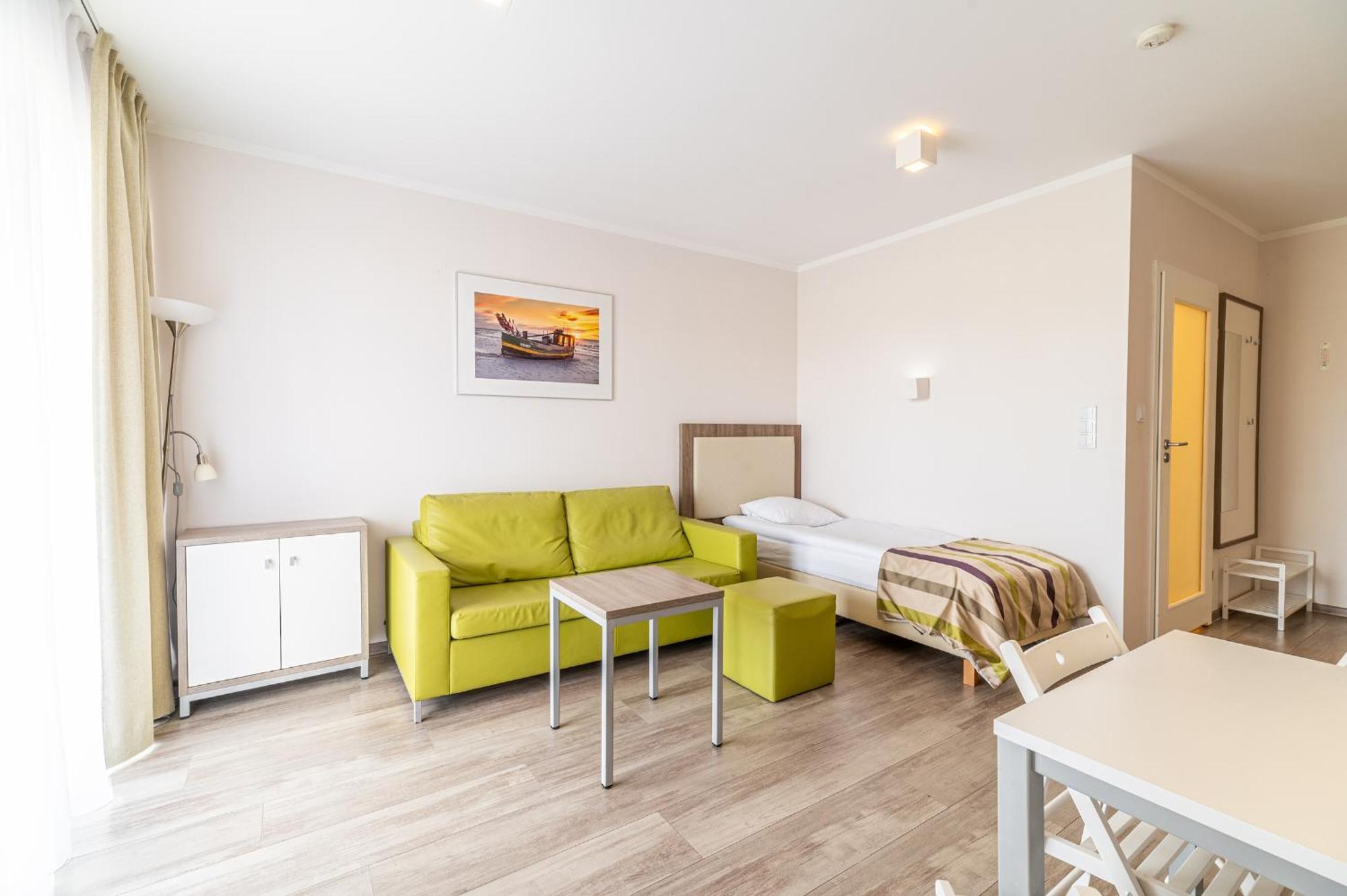 Apartment Eleganckie Sun Seasons 24 Blisko Plazy Z Parkingiem By Renters Niechorze